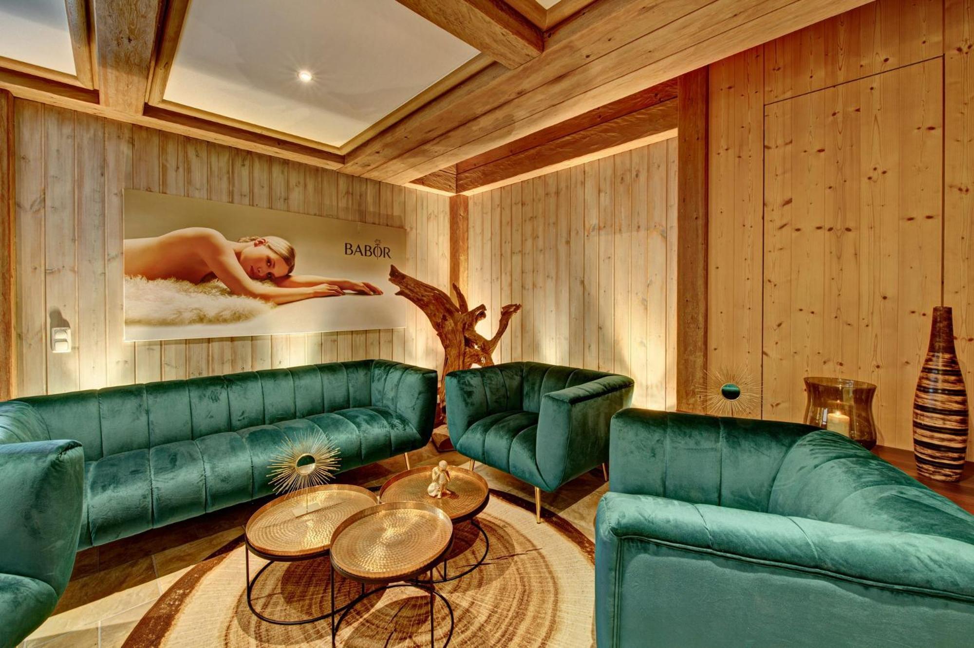 Koenigshof Hotel Resort オーバーシュタウフェン エクステリア 写真