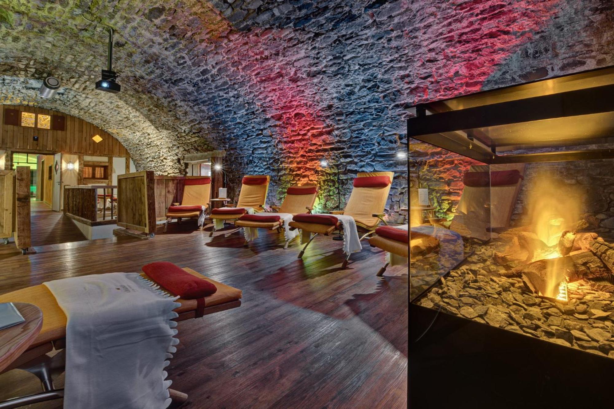 Koenigshof Hotel Resort オーバーシュタウフェン エクステリア 写真