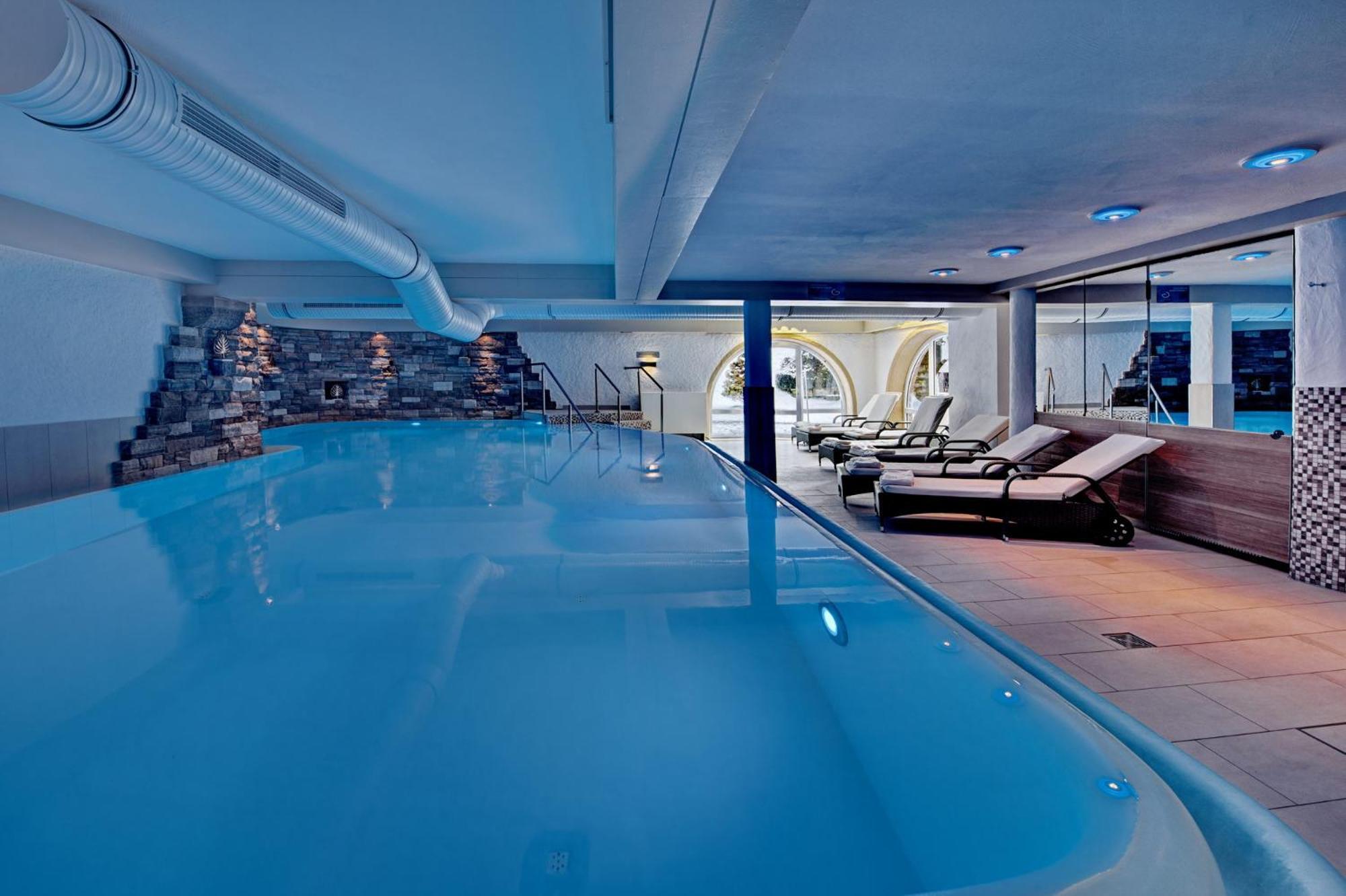 Koenigshof Hotel Resort オーバーシュタウフェン エクステリア 写真